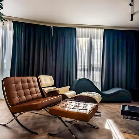 Arena Mall Galleria & Parking 4