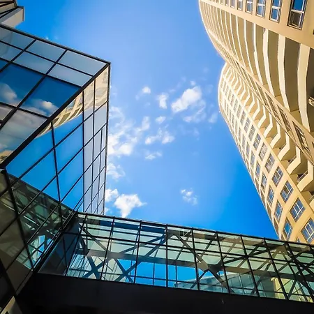 Apartmán Arena Mall Galleria & Parking 4 *