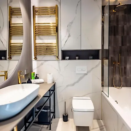 公寓 Arena Mall Galleria & Parking 4